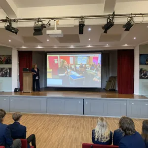 😊 Thank you so much to Helen Nixon from Durham Johnston Sixth Form for taking the time to come and discuss the various college and post 16 options with Senior School pupils.👏 Year 11 really appreciated the insights and guidance she gave.#RedHouseSchool #SixthFormCollege #DurhamJohnston #Post16Education #ThankYou #IndependentSchoolNorthEast #NortonVillage