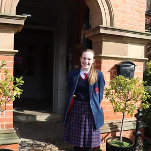 #ThrowbackThursday📖 As part of World Book Day, pupils in Years 7-9 decorated potatoes as literary characters, and the results were fantastic!🏆 Congratulations to Neve, our overall winner, and to all the prize winners: Tristan, Willow, Iris, Daisy, Martha, and Poppy.🌟 A big thanks to Dr Ashcroft for judging the competition.🥔 All the entries were amazing, showcasing incredible creativity. Well done everyone!#RedHouseSchool #WorldBookDay #PotatoCompetition #LiteraryCharacters #AnEducationEnjoyed #IndependentSchoolNorthEast